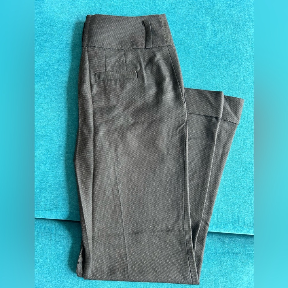 NWOT Banana Republic Silk and Wool Blend Wide-Leg Cuffed Trouser Size 4